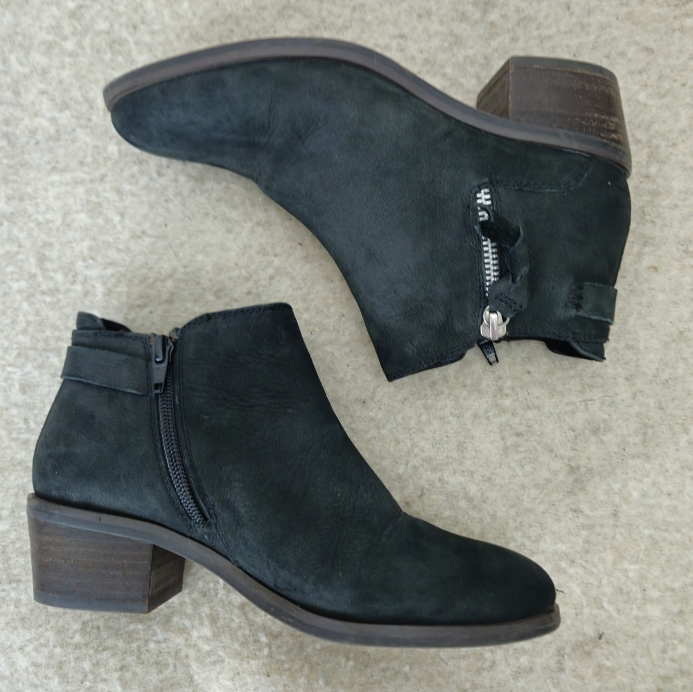 Steve Madden Kyle Black Suede Ankle Booties Size 6